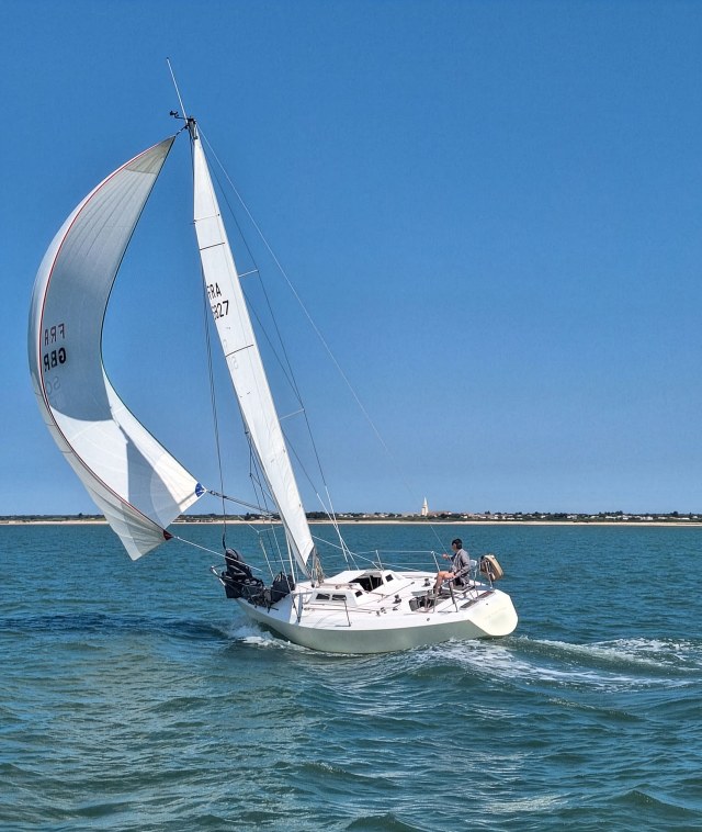 André Mauric Design - Clipper MC