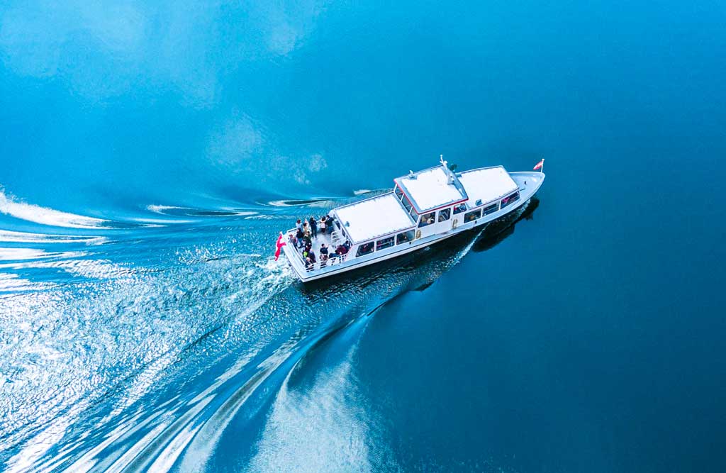 Electric propusion for workboats