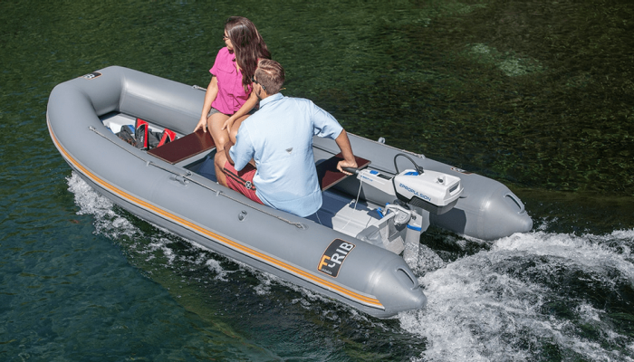 Motors for Inflatable Boats: Top 3 Best Outboards (Electric & Gas Compared)