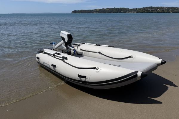 Takacat T300LX