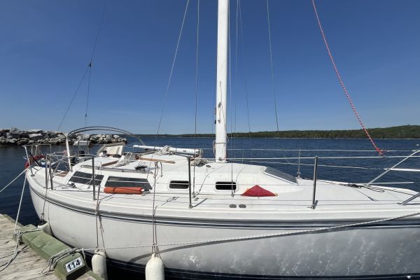 Catalina Yachts C30