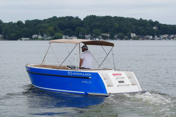 Maxima Boats 630