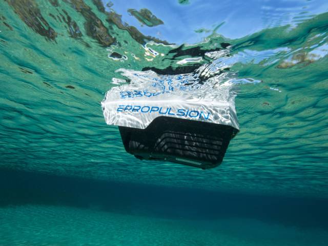 floating lithium battery