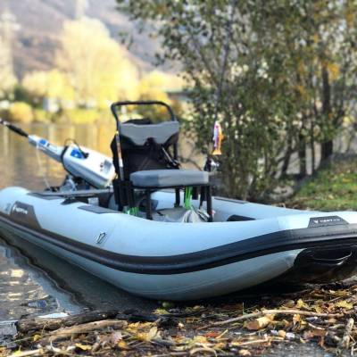 Rigid and Inflatable Boats: Differences and Motor Packages
