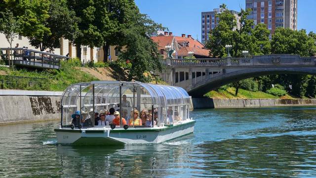 Sea Ark Ljubljanica Tour Boat